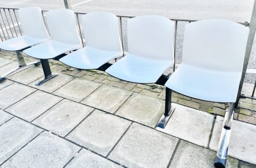 connected_chairs_1