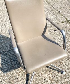 Brunner Fina Soft Conference Swivel Chair