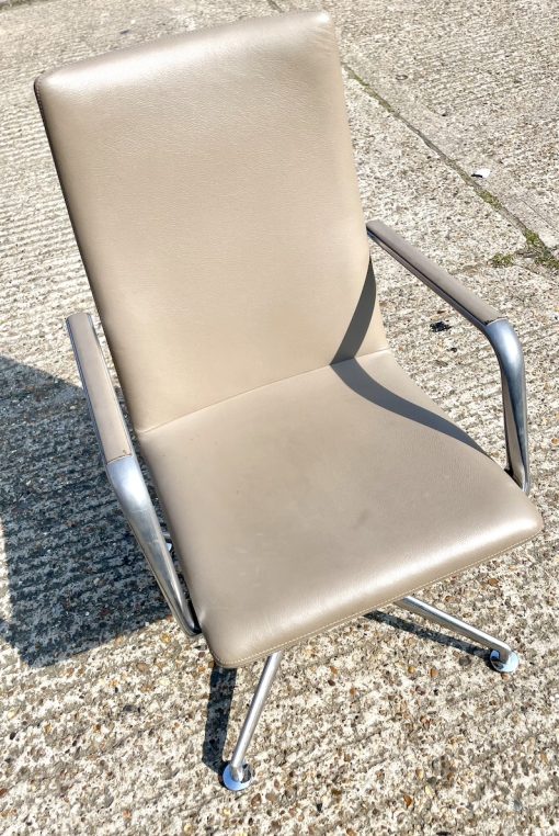 Brunner Fina Soft Conference Swivel Chair Copy