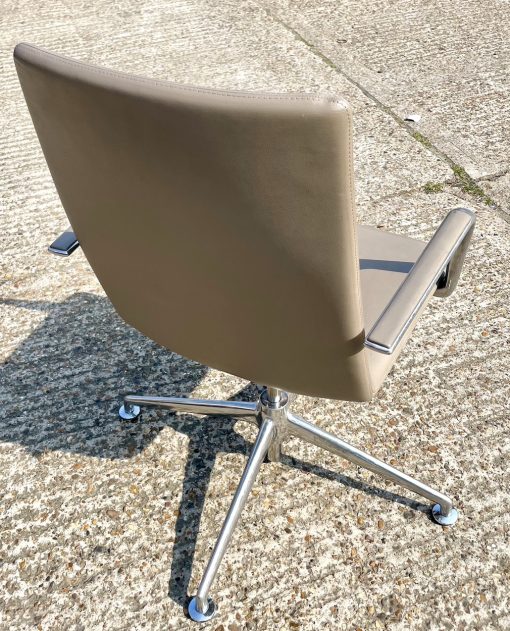 Brunner Fina Soft Conference Swivel Chair Copy