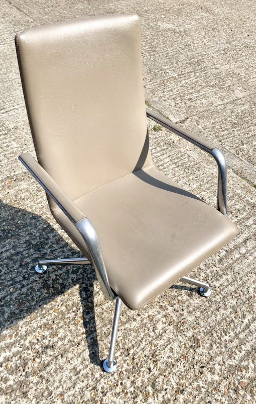 Brunner Fina Soft Conference Swivel Chair Copy