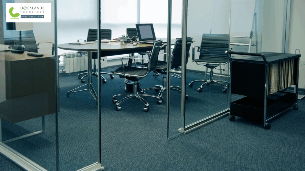 Read more about the article How to Choose the Right Office Desk for Your Workspace