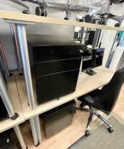 Knoll Propeller Training Desks